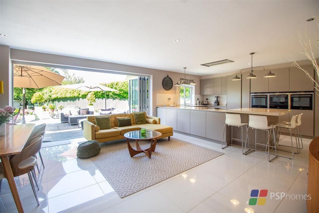 Cuckfield Road, Burgess Hill 4 bed detached house for sale £1,325,000