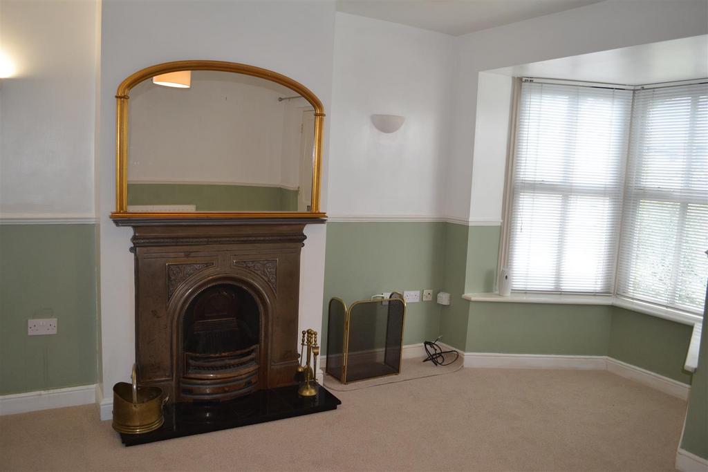 Bargates, Leominster 3 bed townhouse for sale £220,000