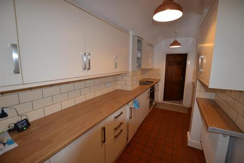97 Bargates, Leominster, HR6 8QS