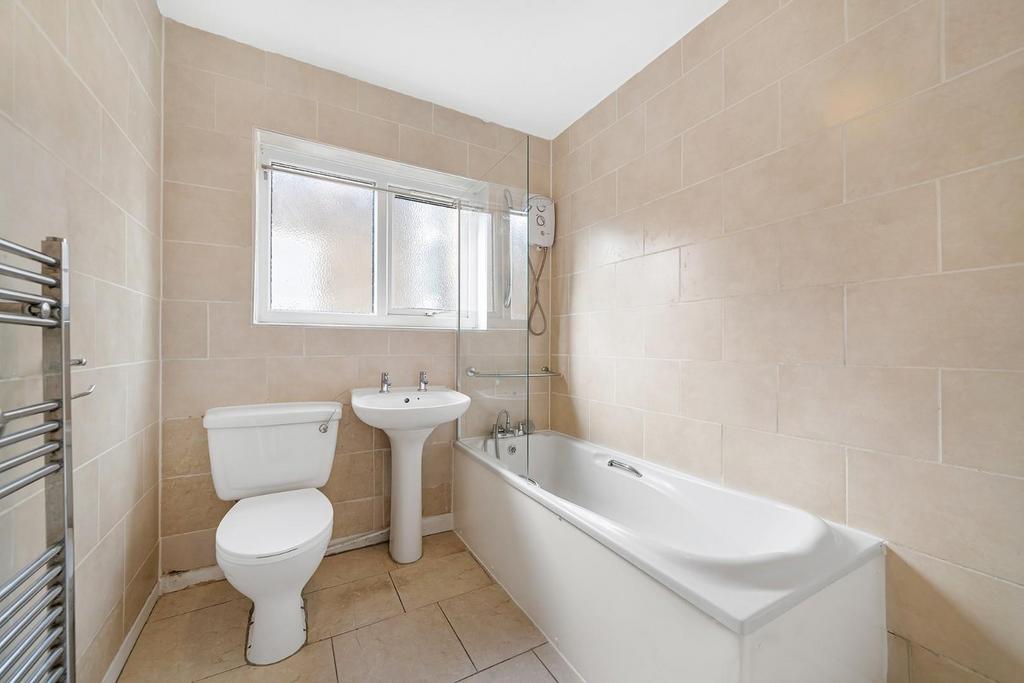 Bathroom.JPG