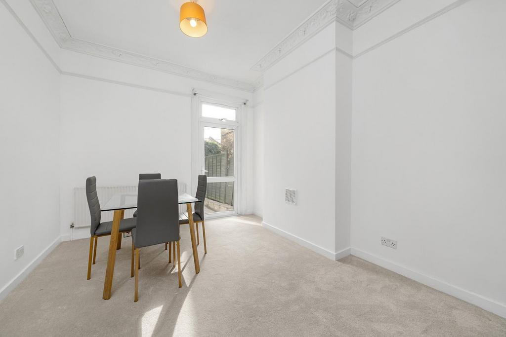 Dining room.JPG