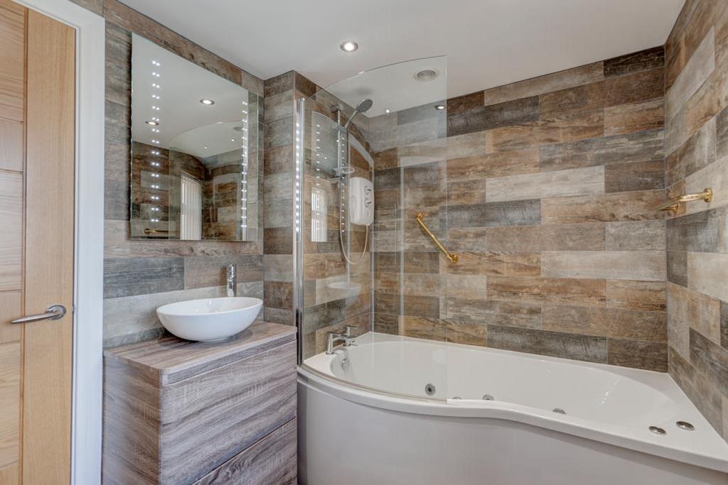 Bathroom (The Nook)