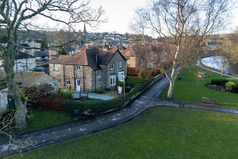 4 bedroom semi-detached house for sale, New Gardens, Bakewell