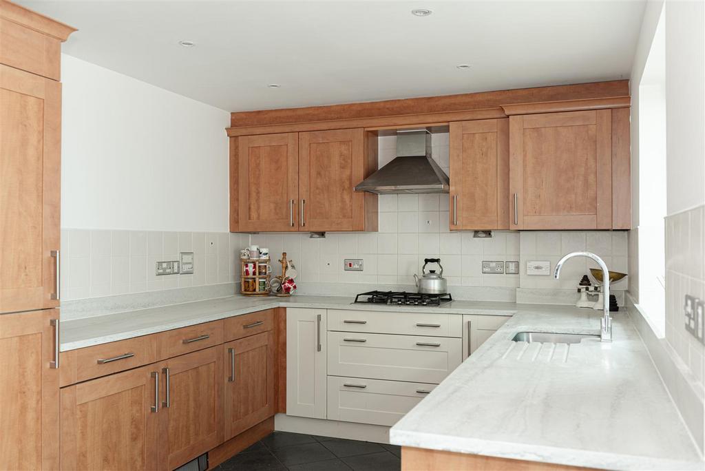 Charlwood Place, Reigate 2 bed house for sale £580,000