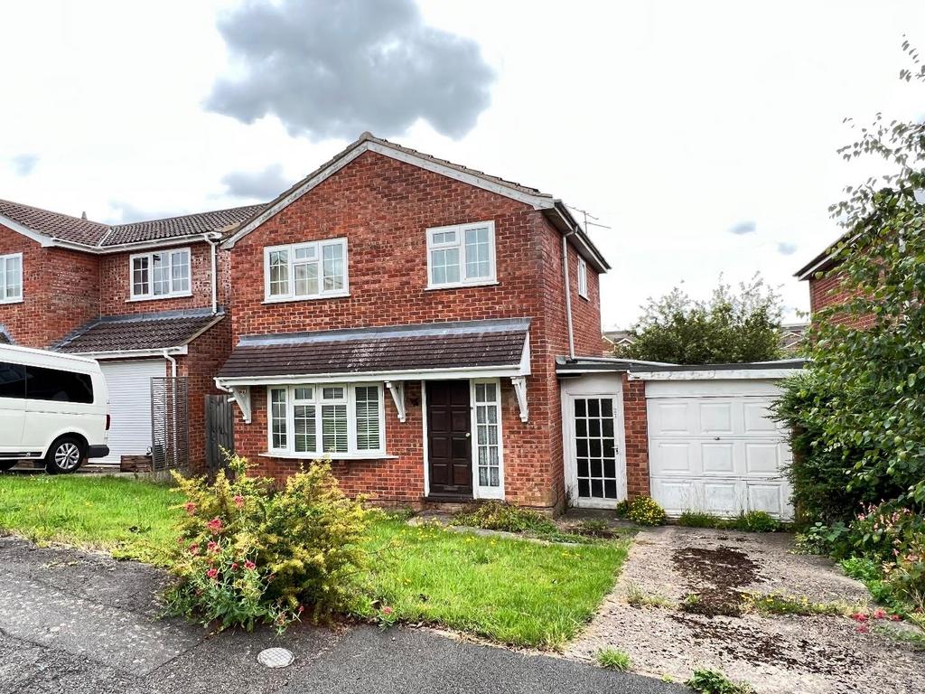 Nelson Drive, Rothwell, Kettering 3 bed detached house for sale £185,000