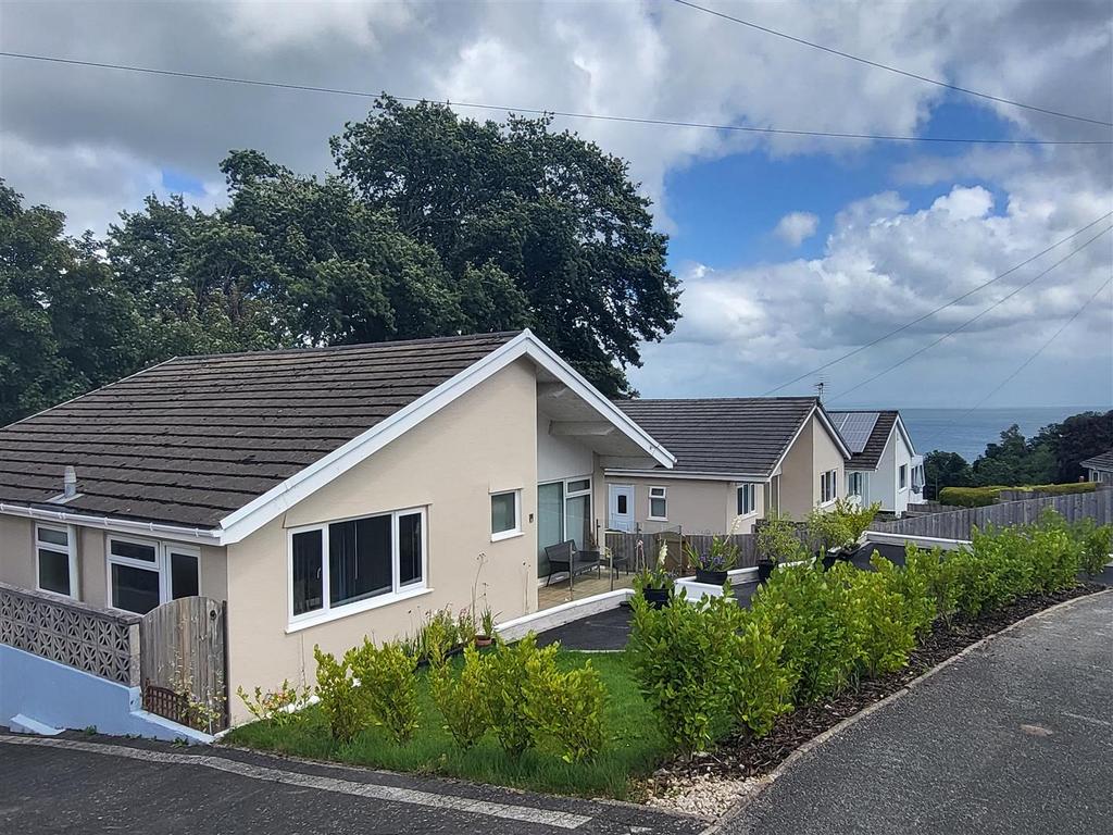 Scandinavia Heights, Saundersfoot 4 bed detached bungalow for sale £