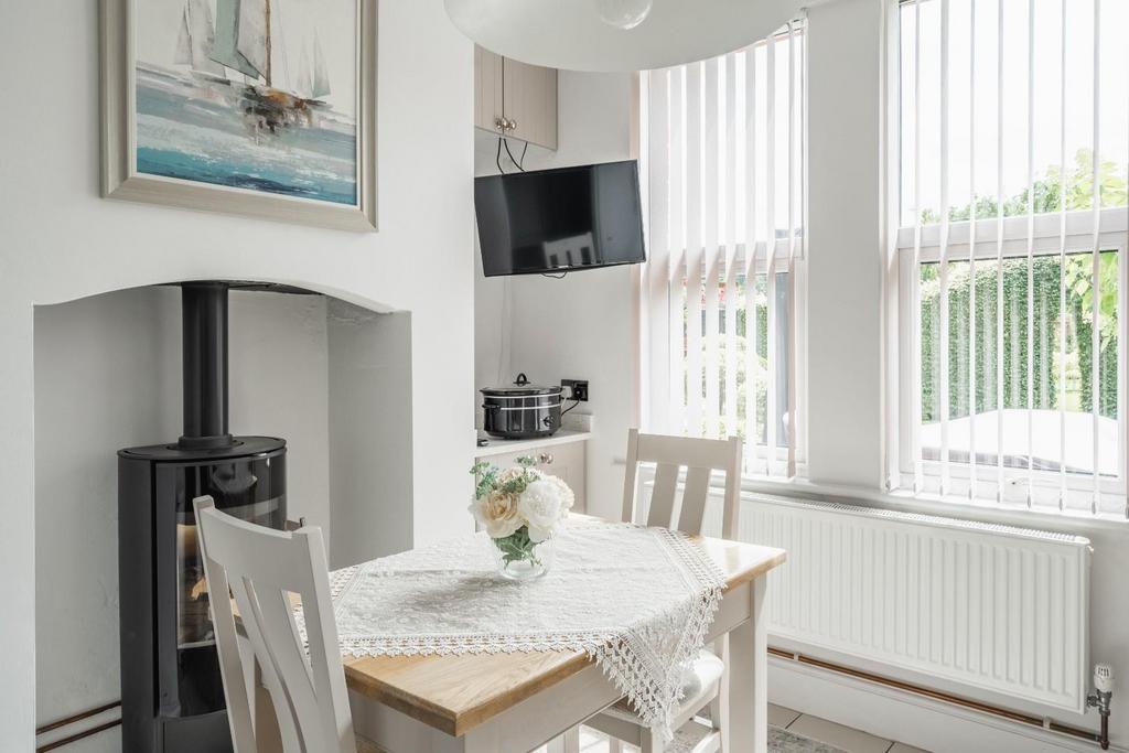 Breakfast Room