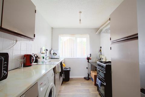 2 bedroom maisonette for sale, Camomile Gardens, Nottingham