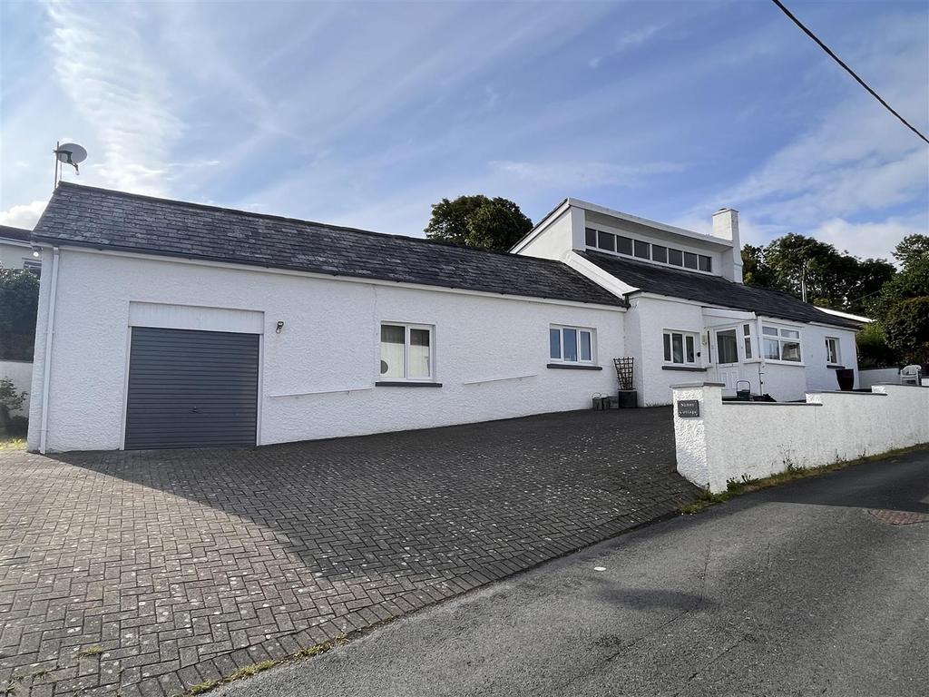 Llanon 4 bed detached bungalow for sale £349,000