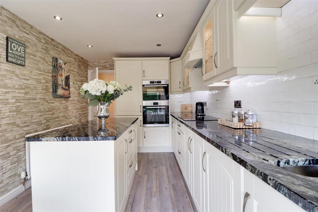 St. Annes Walk, Welton 3 bed semidetached house for sale £279,950