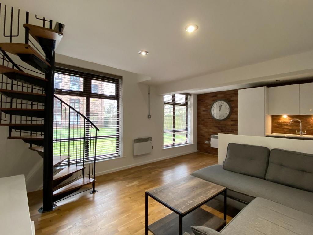 Withington Road, Manchester 1 bed duplex £850 pcm (£196 pw)
