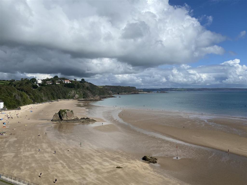 Tenby Beach 2.jpg