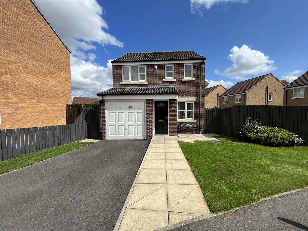 Deerness Heights, Stanley, Crook 3 bed detached house for sale £190,000