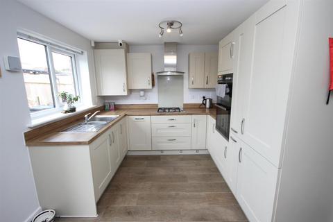 8 Fortibus Road, Exeter, EX2 7SU