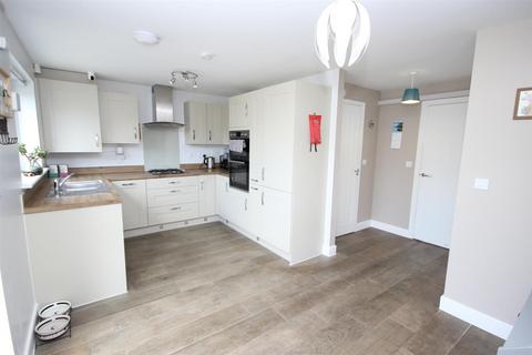 8 Fortibus Road, Exeter, EX2 7SU