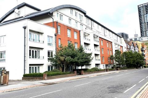 3 bedroom maisonette to rent, 84 Park Lane, Croydon, Surrey