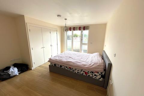 3 bedroom maisonette to rent, 84 Park Lane, Croydon, Surrey