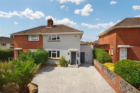 194 Kitchener Crescent, Poole, BH17 7HZ