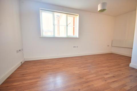 2 bedroom flat for sale - Isabelle Court, Kettering, NN16