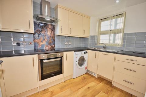 2 bedroom duplex for sale, Bishopsgate House, Aldbourne Road