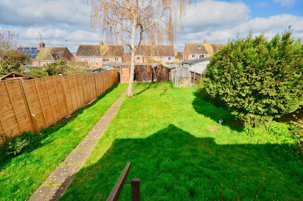 Bryant Road, Kettering, NN15 2 bed semidetached bungalow £210,000