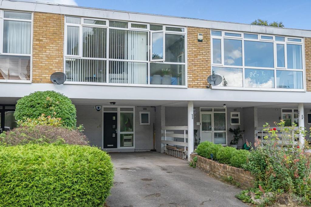 The Knoll, Beckenham 3 bed terraced house for sale £700,000