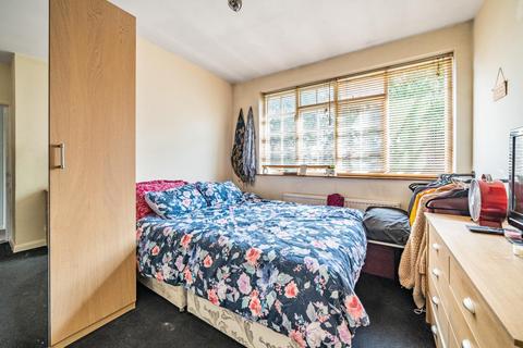 30 Wimborne Way, Beckenham, BR3 4DJ