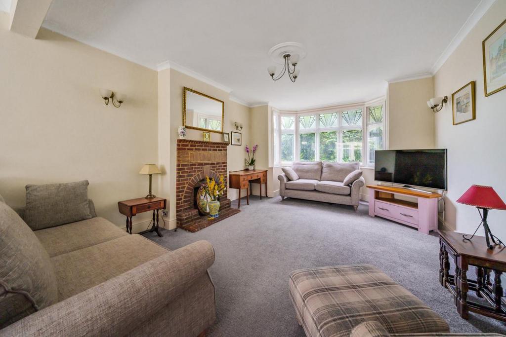 South Eden Park Road, Beckenham 4 bed semidetached house £850,000