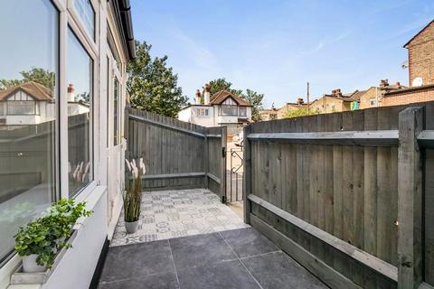 4 Brooklyn Road, London, SE25 4NH