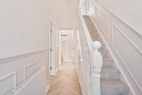 4 Brooklyn Road, London, SE25 4NH