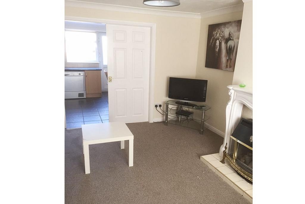Saxon Green, Auckland... 3 bed terraced house £68,000