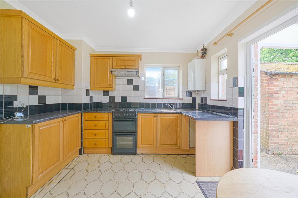 Mulberry Crescent, West Drayton, UB7 3 bed end of terrace house £