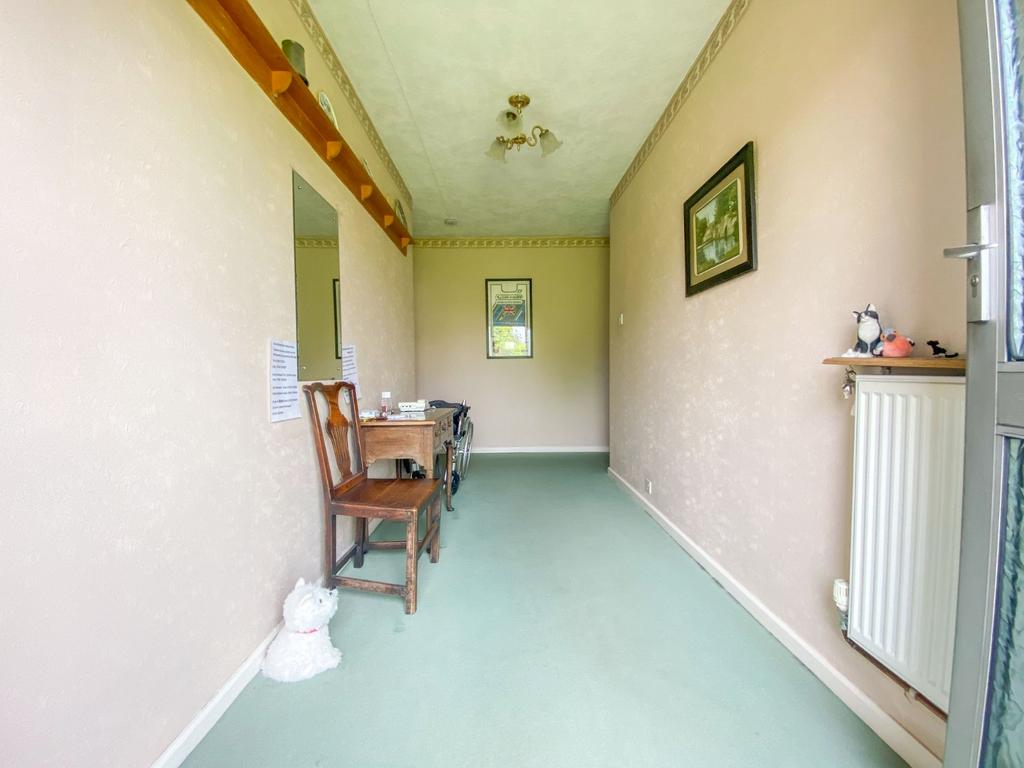 Ferry Road, Barrow Upon Humber, North Lincolnshire, DN19 3 bed bungalow for sale £325,000