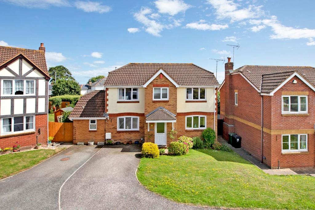 Chantry Close, Teignmouth, TQ14 4 bed detached house for sale £465,000