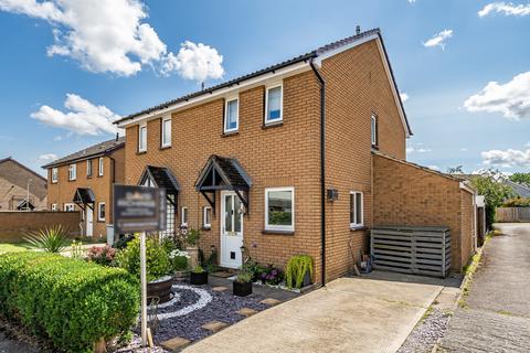 10 Bracken Close, Carterton, OX18 1UB