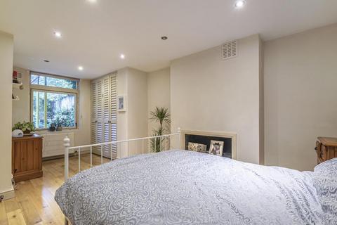32a Richmond Crescent, London, N1 0LY
