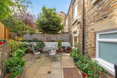 32a Richmond Crescent, London, N1 0LY
