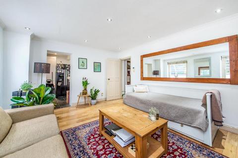 32a Richmond Crescent, London, N1 0LY