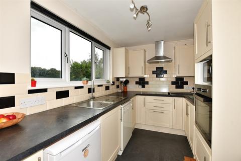 11 Chalcroft Road, Folkestone, CT20 3NG