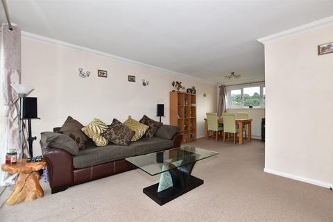11 Chalcroft Road, Folkestone, CT20 3NG