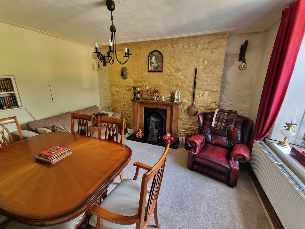 Clydach Road, Ynystawe, Swansea 3 bed detached house for sale £275,000