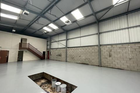 Industrial unit to rent - Unit I, Great Fenton Business Park, Stoke-on-Trent, ST4 4LZ