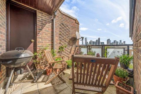 2 bedroom flat for sale, Rope Street, Surrey Quays