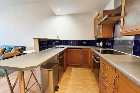 1 bedroom flat to rent, Vassali House, Central Road, Leeds, LS1