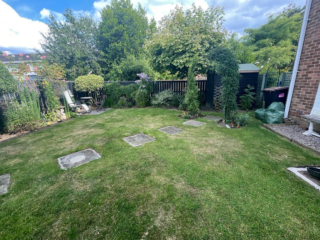 Fenton Close, Waldridge Park, Chester... 2 bed flat £92,500