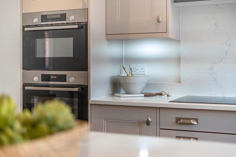 3 bedroom semi-detached house for sale - Osprey Place, Cupernham Lane, Romsey