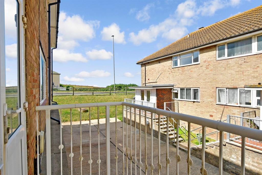 South Coast Road, Peacehaven, East Sussex 2 bed ground floor flat for
