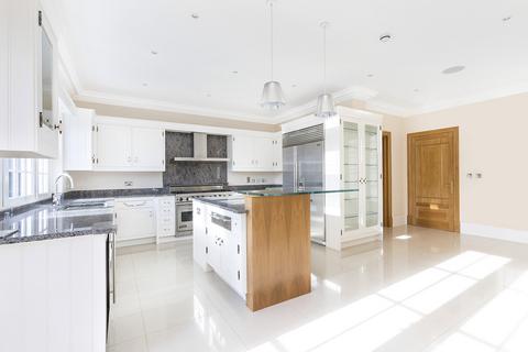 9 bedroom detached house for sale, 1 Abbots Drive, Virginia Water