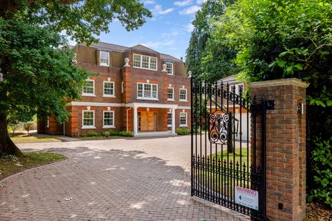 9 bedroom detached house for sale, 1 Abbots Drive, Virginia Water