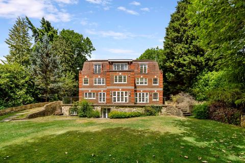 9 bedroom detached house for sale, 1 Abbots Drive, Virginia Water